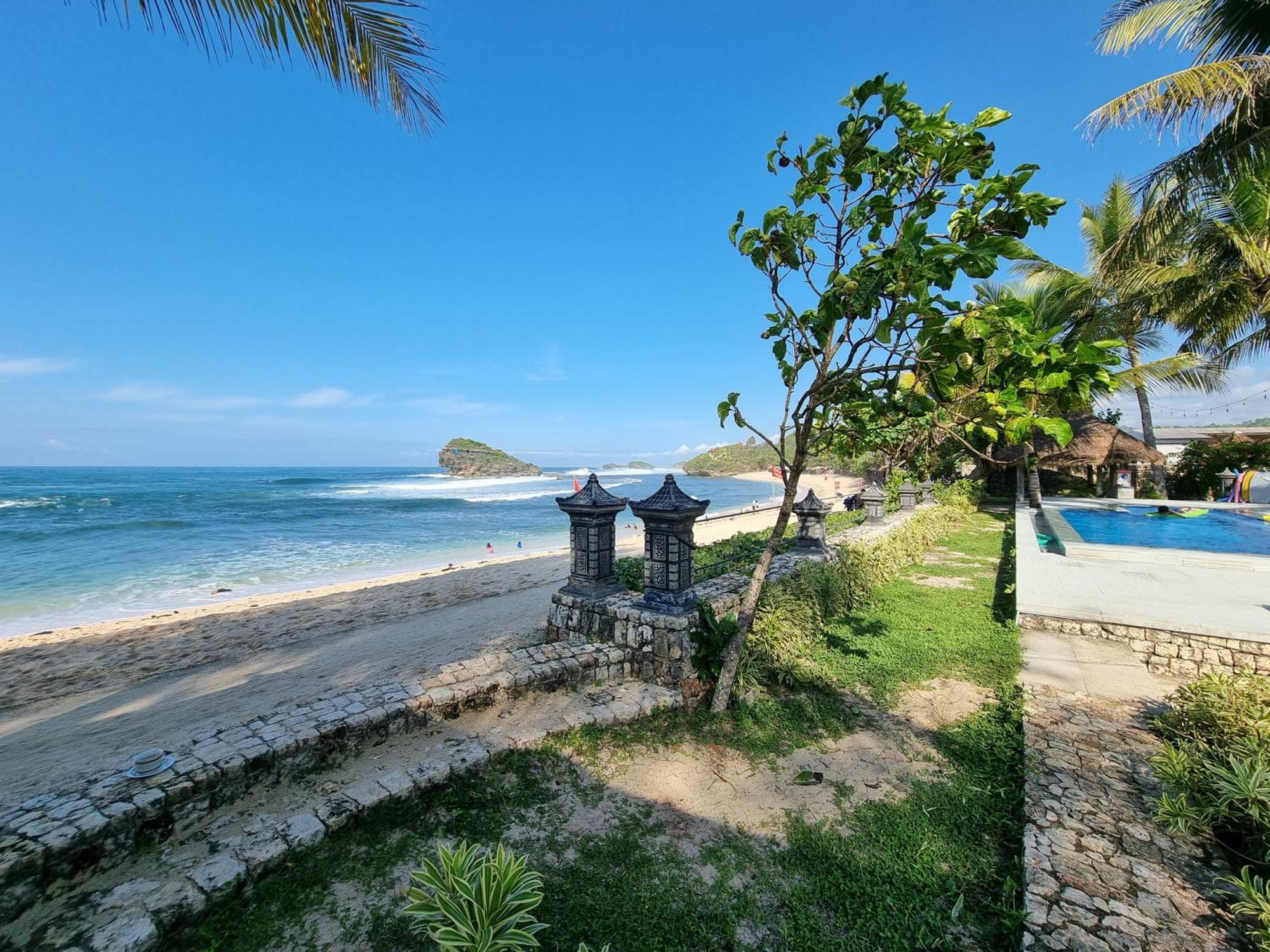 Istana Ombak Eco Resort パチタン エクステリア 写真