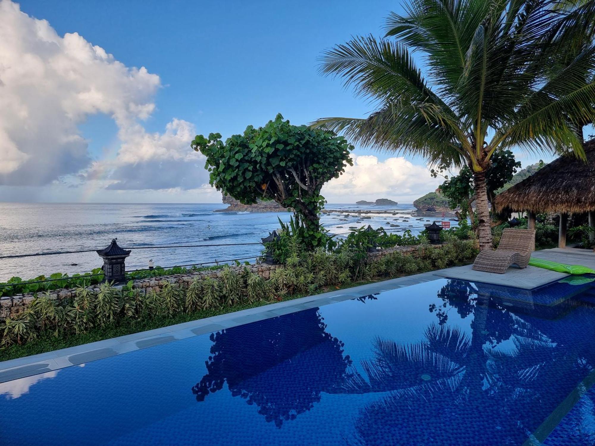Istana Ombak Eco Resort パチタン エクステリア 写真