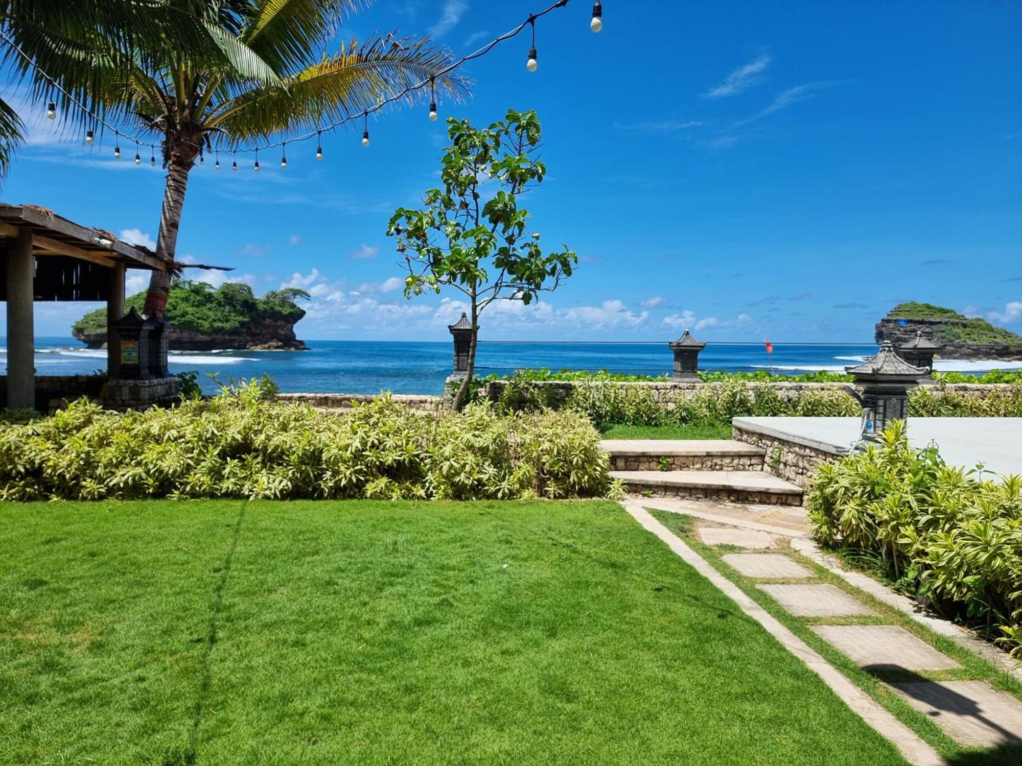 Istana Ombak Eco Resort パチタン エクステリア 写真