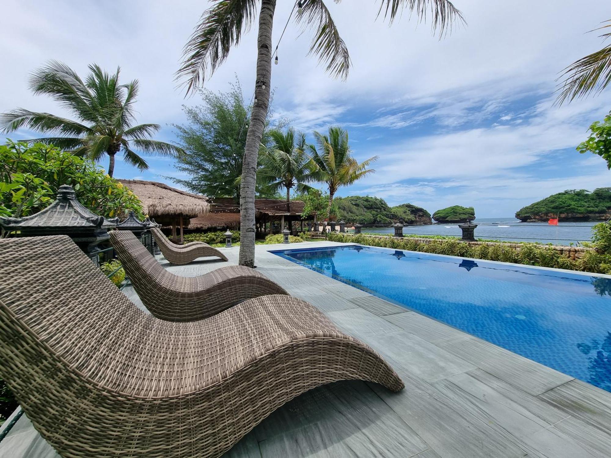 Istana Ombak Eco Resort パチタン エクステリア 写真